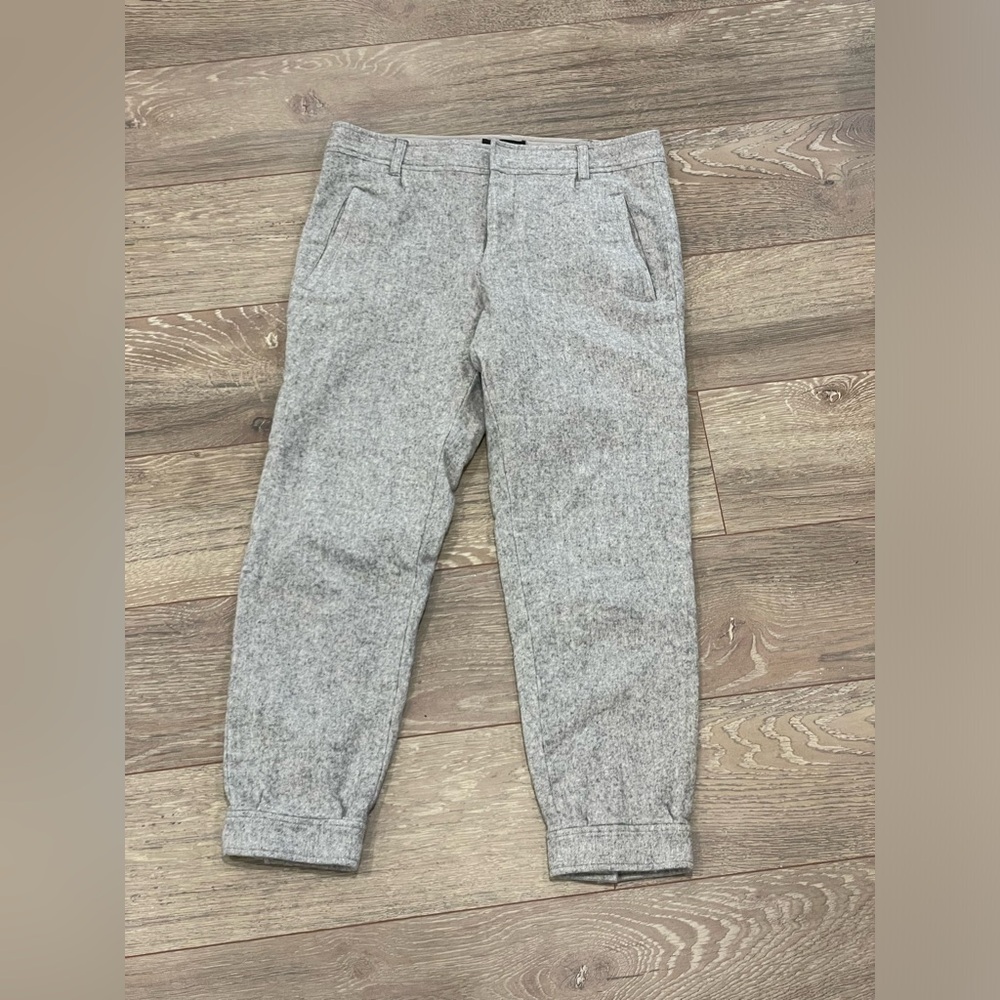 A.P.C. Womenâs 100% wool cropped pants